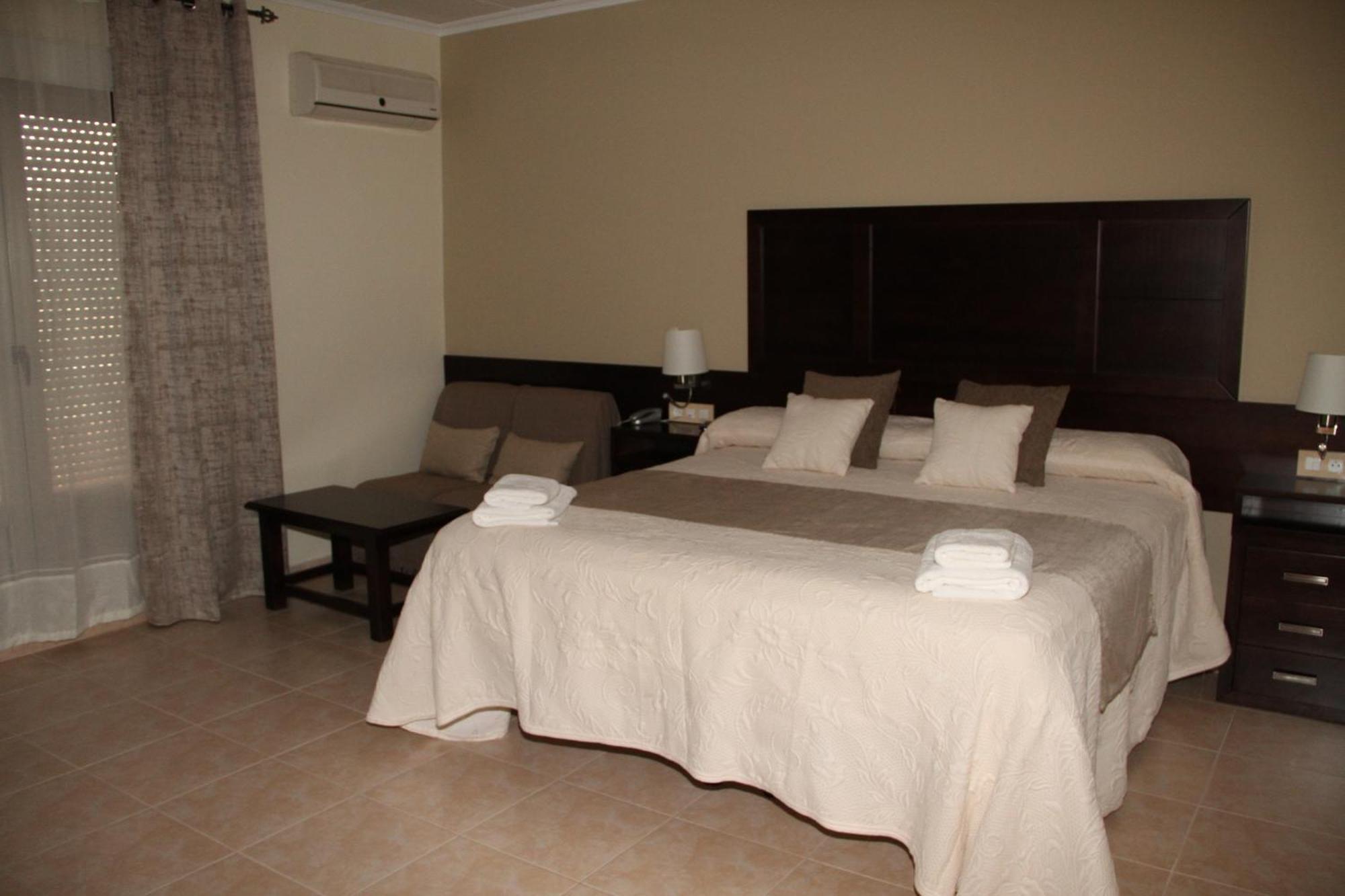 Hotel Don Juan Puente De Genave Luaran gambar
