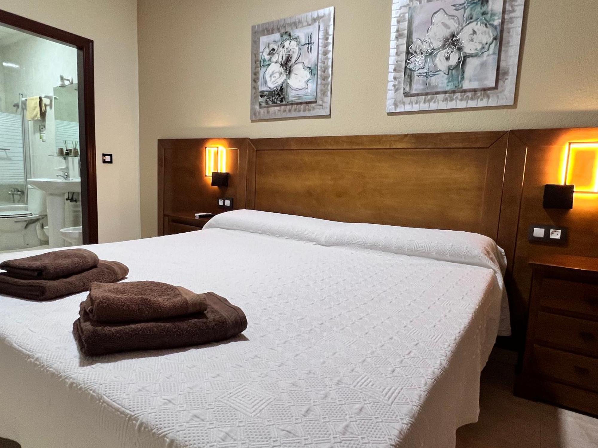 Hotel Don Juan Puente De Genave Luaran gambar