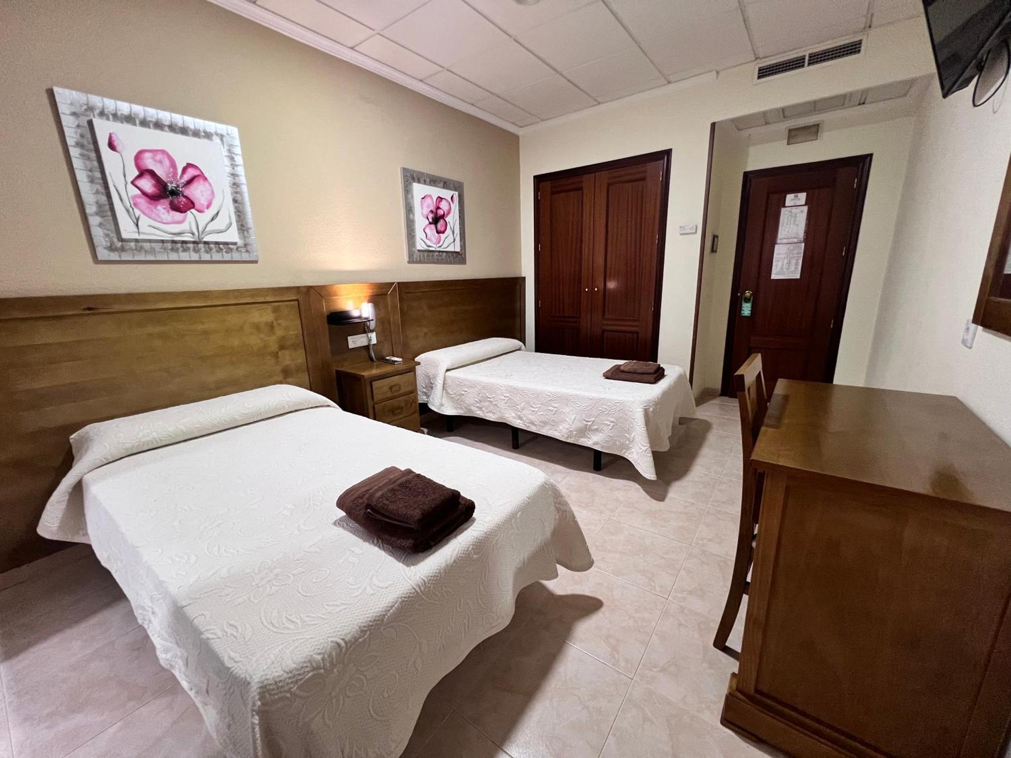 Hotel Don Juan Puente De Genave Luaran gambar