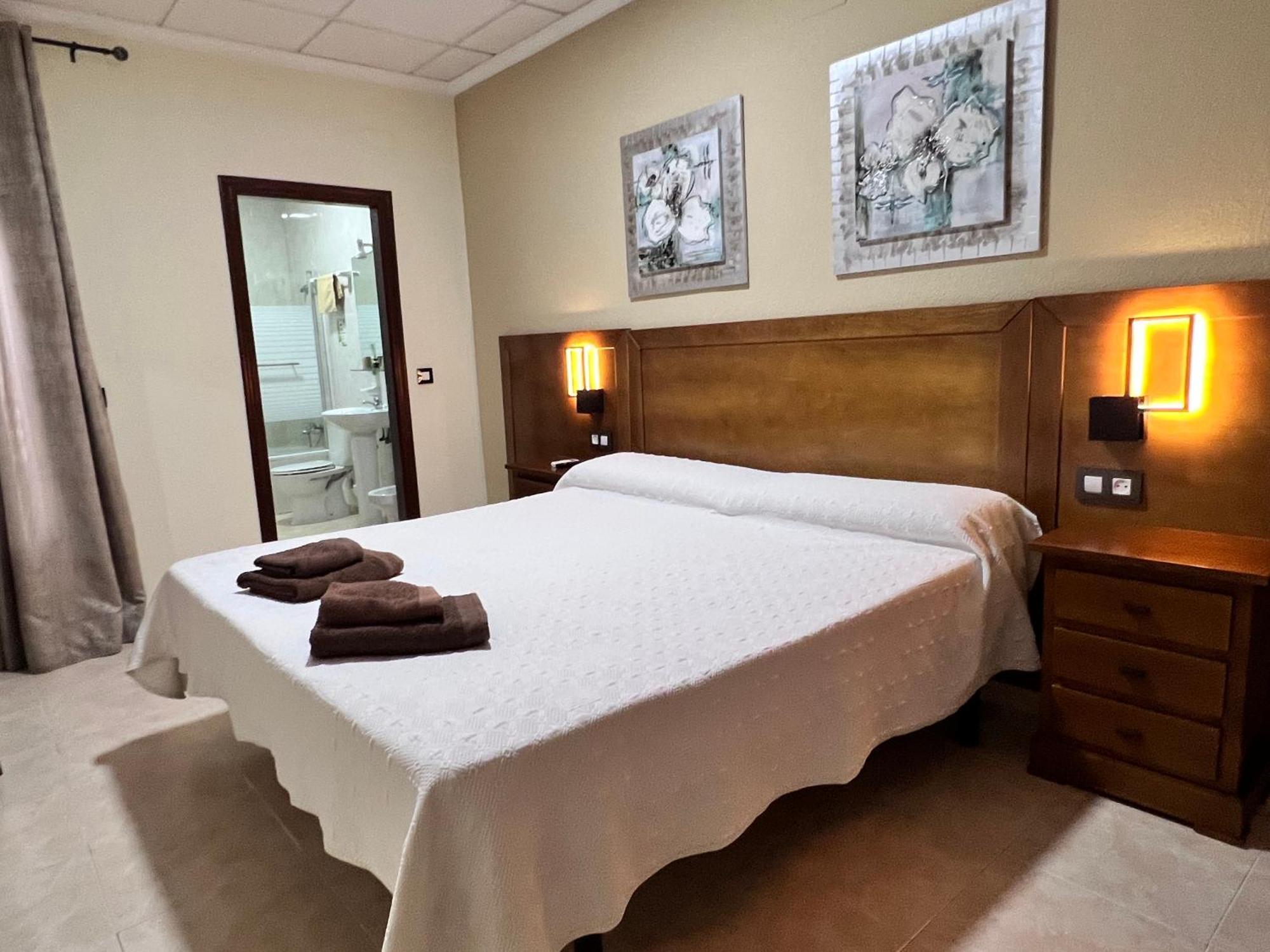 Hotel Don Juan Puente De Genave Luaran gambar
