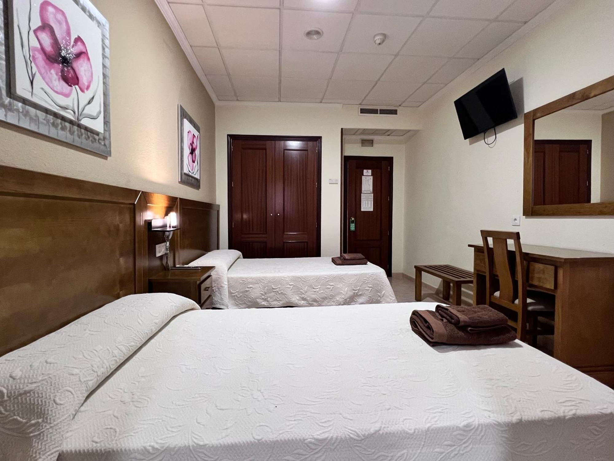 Hotel Don Juan Puente De Genave Luaran gambar
